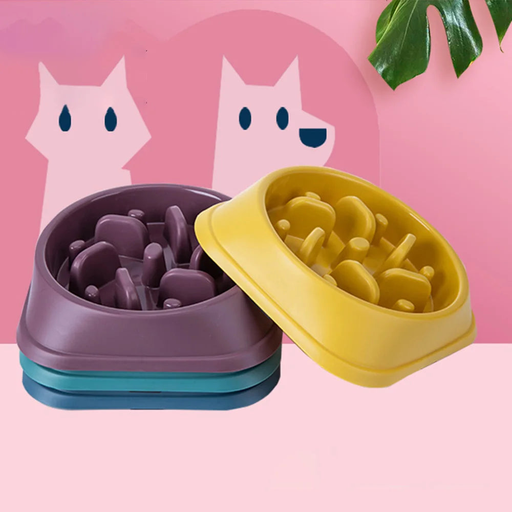 SlowBowl Anti-Gulp Maze Feeder in green silicone